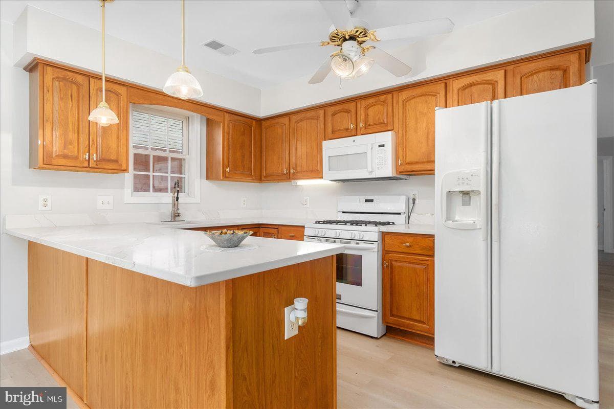 20407 Kings Crest Boulevard photo 7