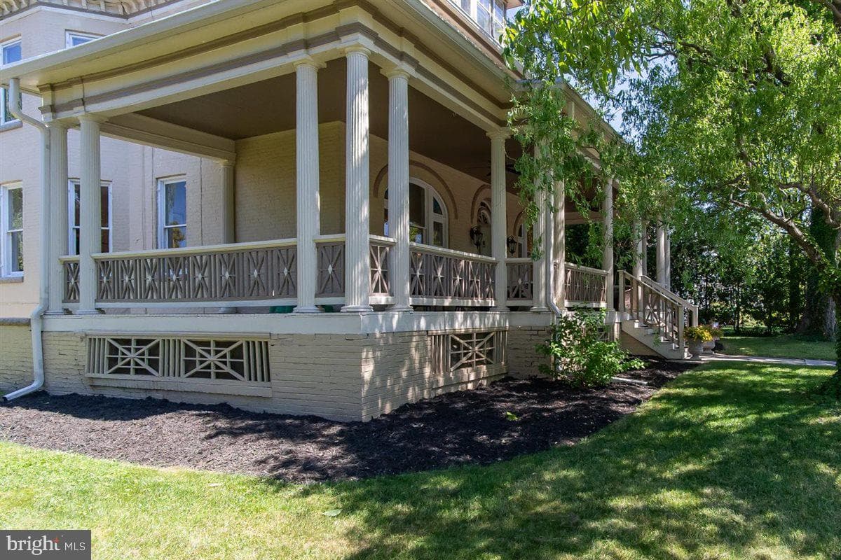 1009 Oak Hill Avenue photo 52
