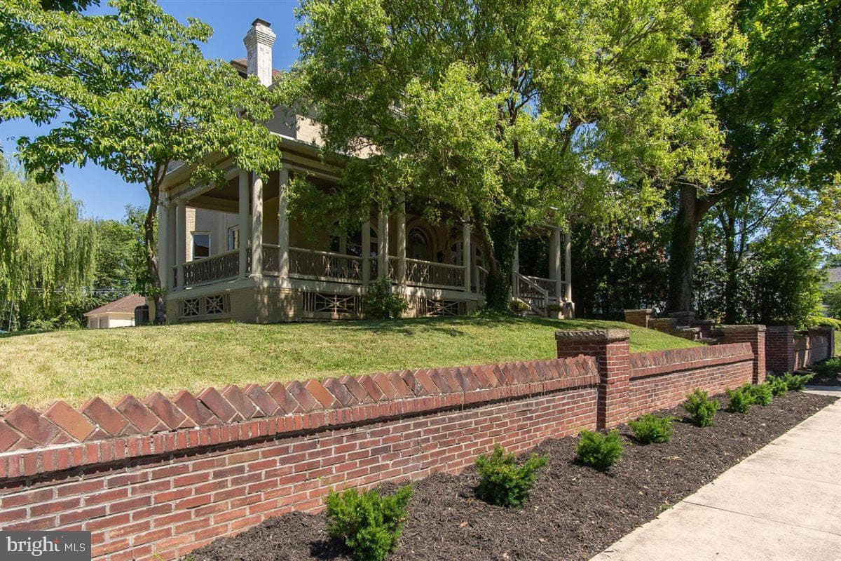 1009 Oak Hill Avenue photo 57