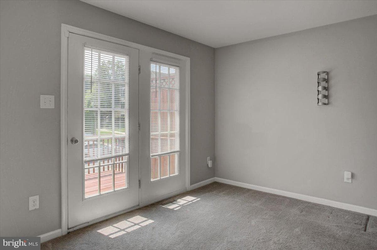 1153 Lindsay Ln photo 20