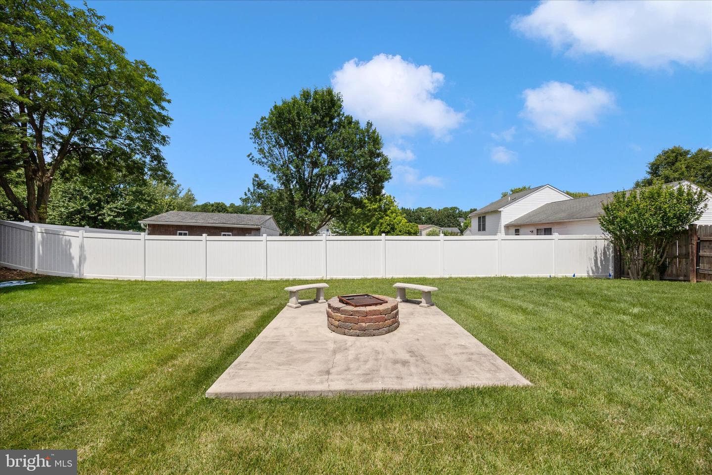 109 Rebeccas Court photo 40