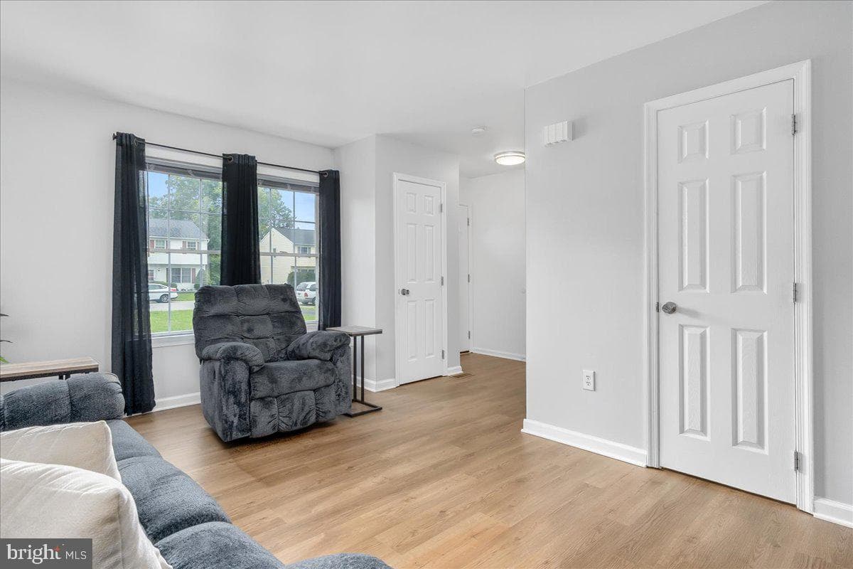 18024 Edith Avenue photo 4