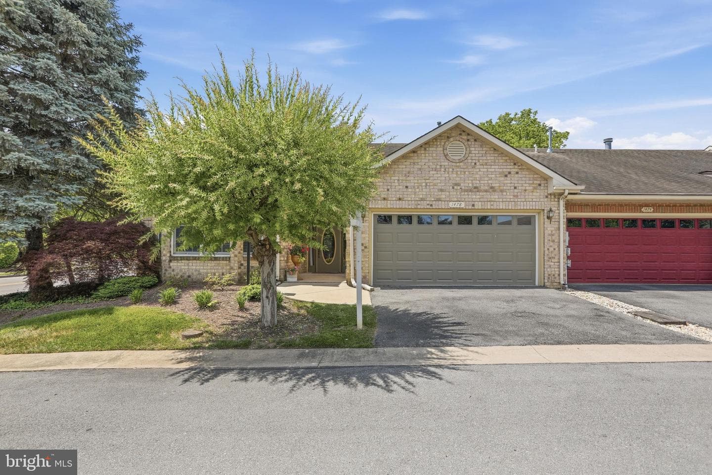 1478 Lindsay Lane photo 2