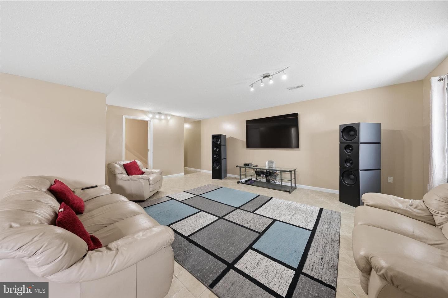 121 Bachtell Circle photo 34