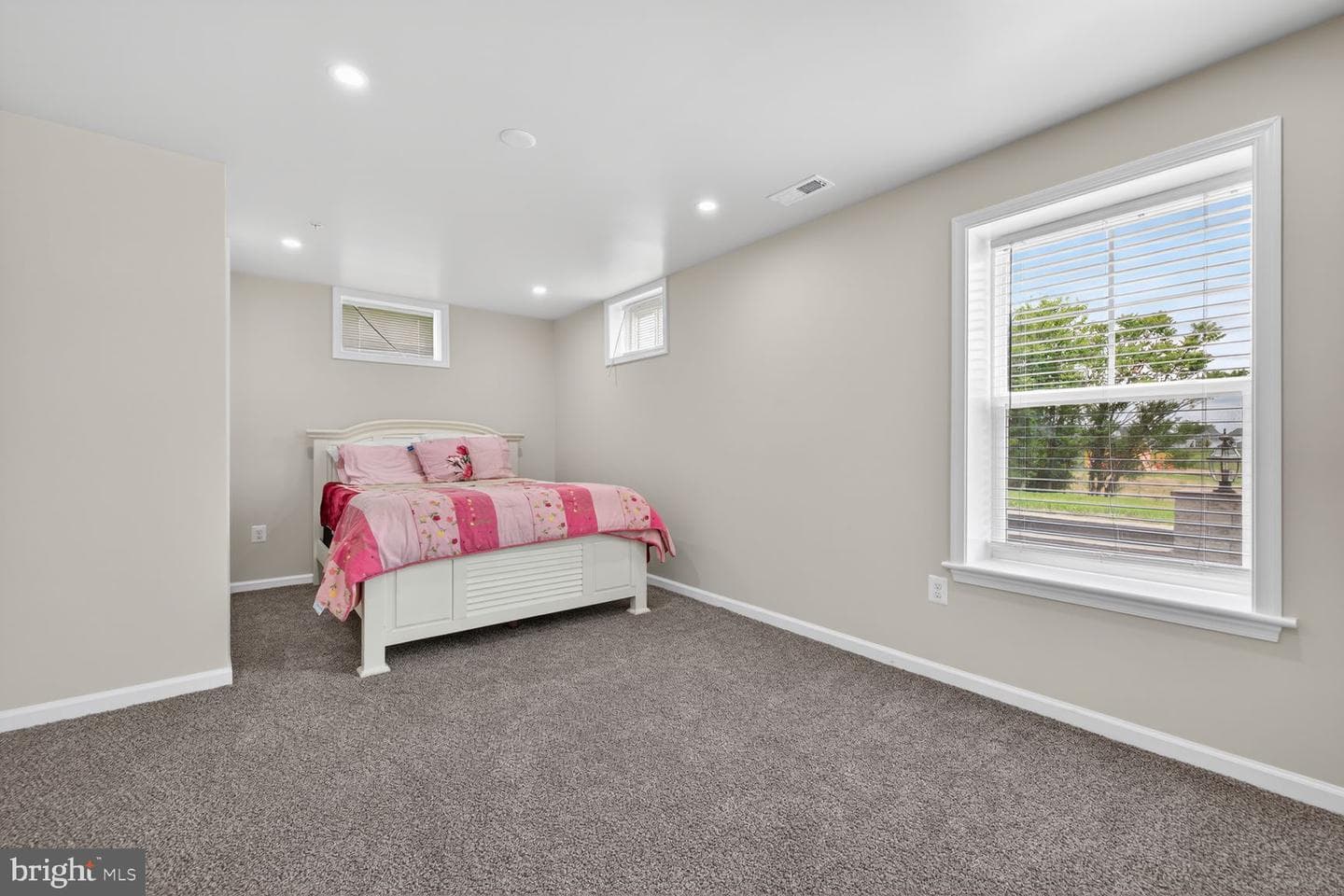 9425 Alloway Drive photo 30