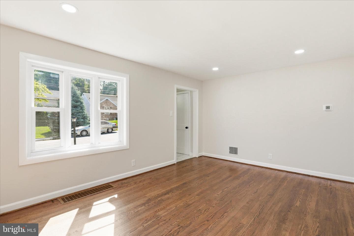 11006 Decker Avenue photo 7