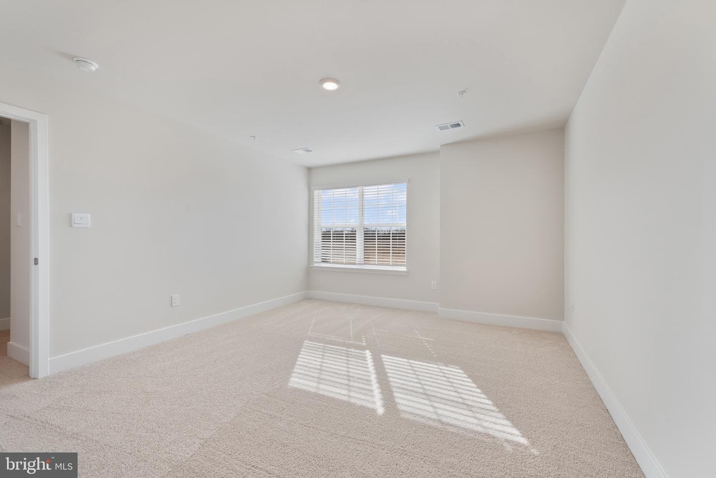 1216 Moller Avenue photo 13