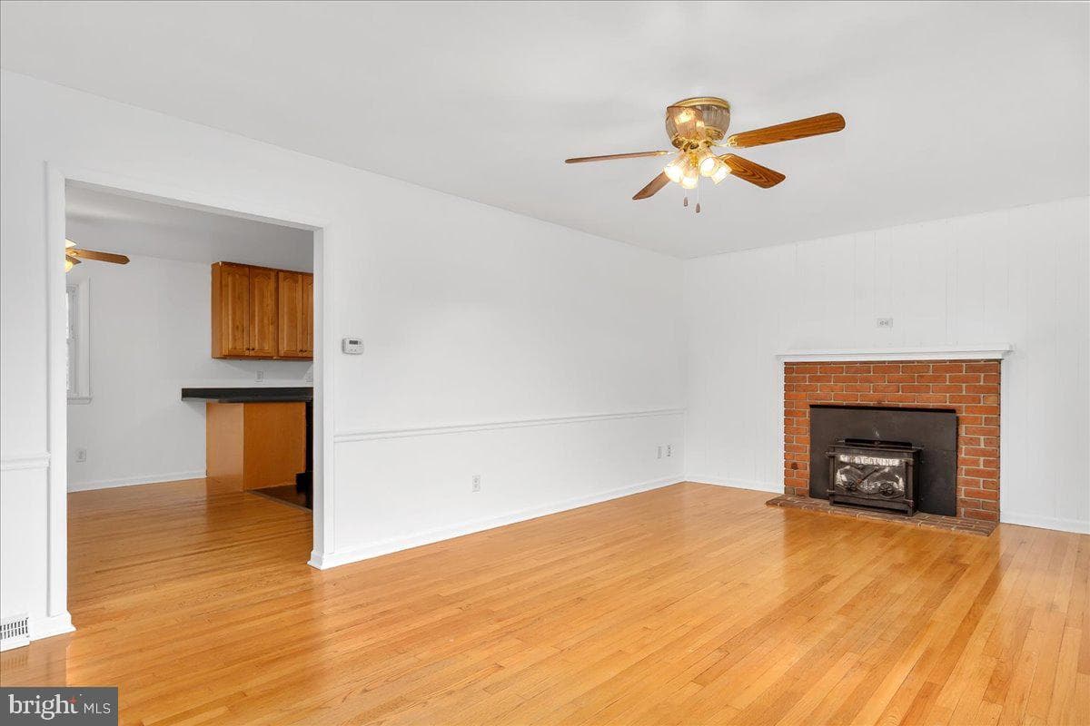 10602 Oaktree Circle photo 7