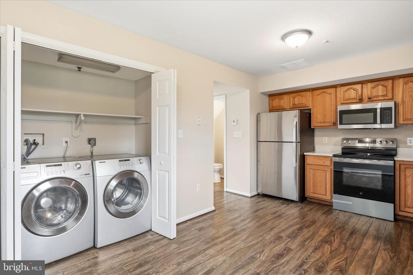 309 E Ridge Drive photo 11
