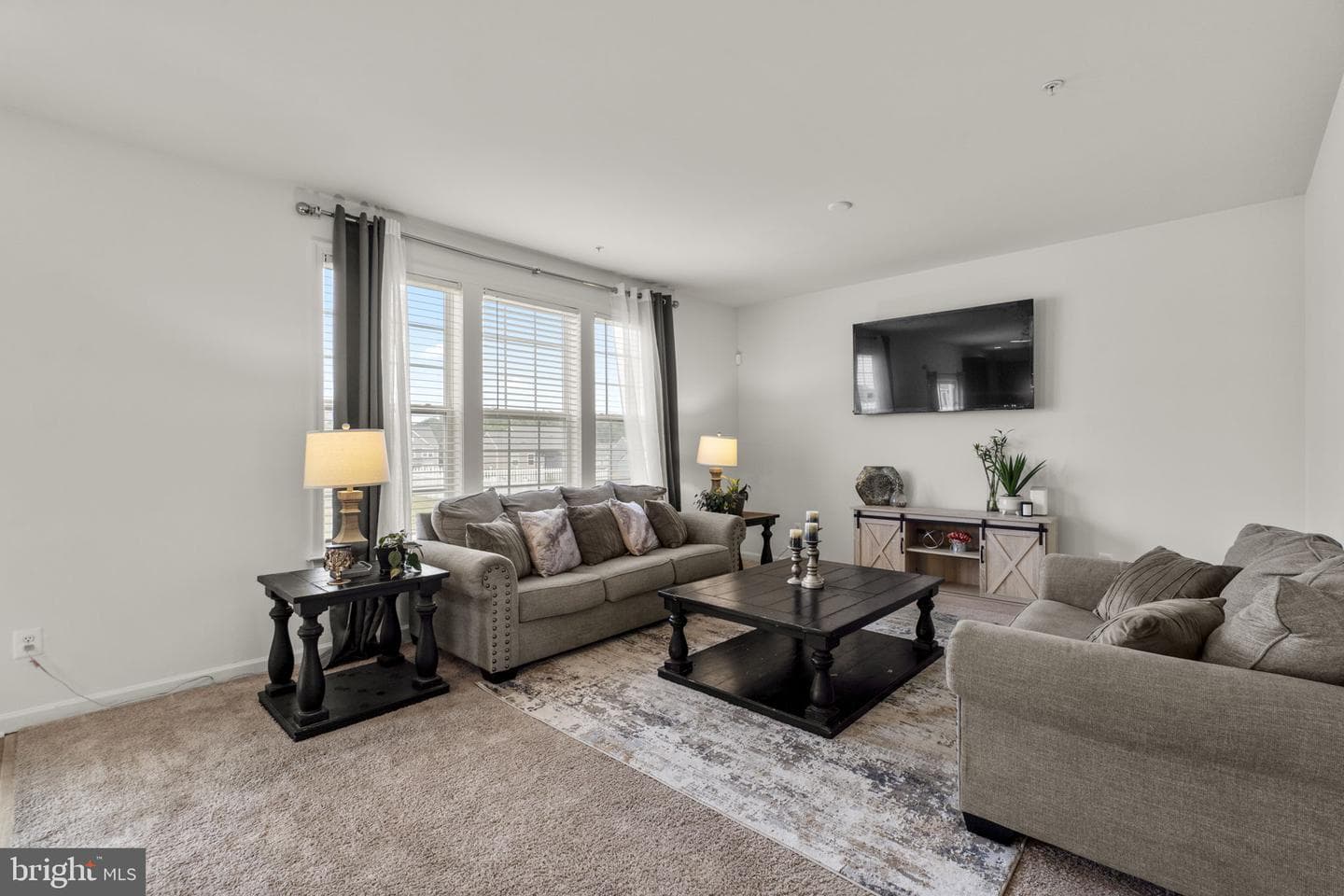 18031 Donegall Court photo 5