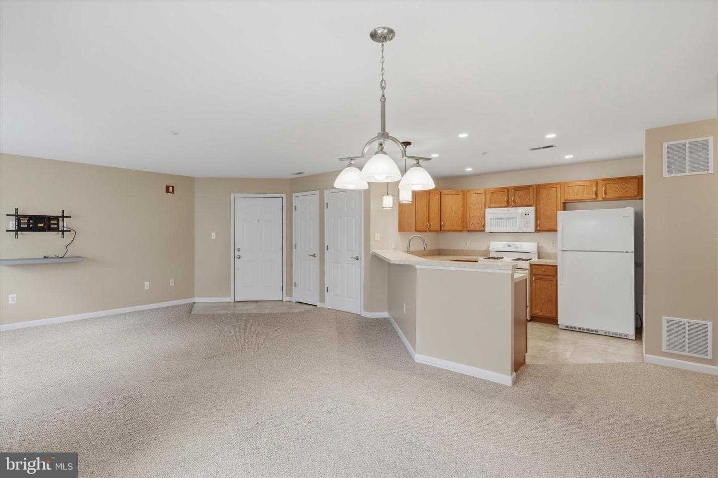 2029 Windsong Drive photo 13
