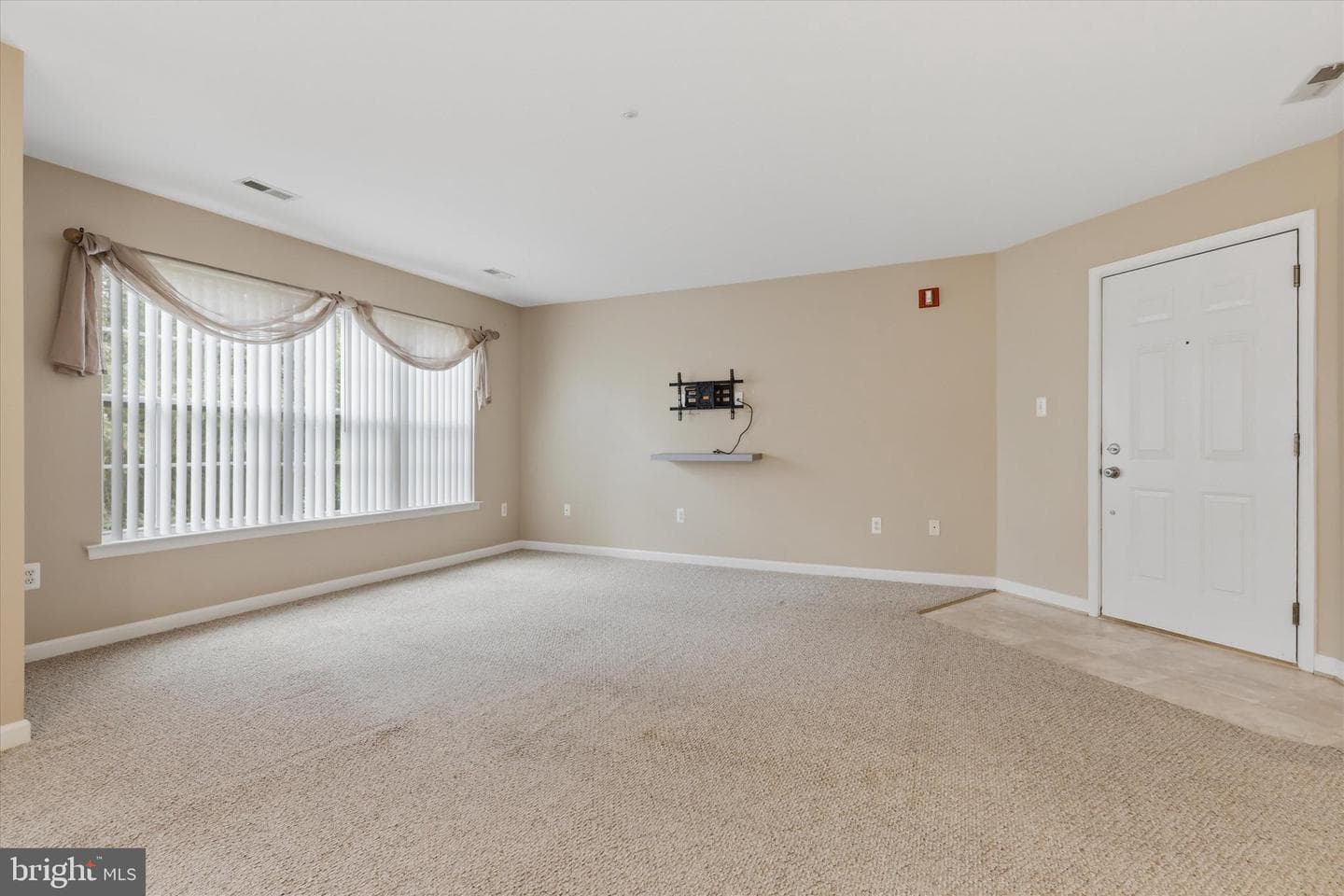 2029 Windsong Drive photo 6