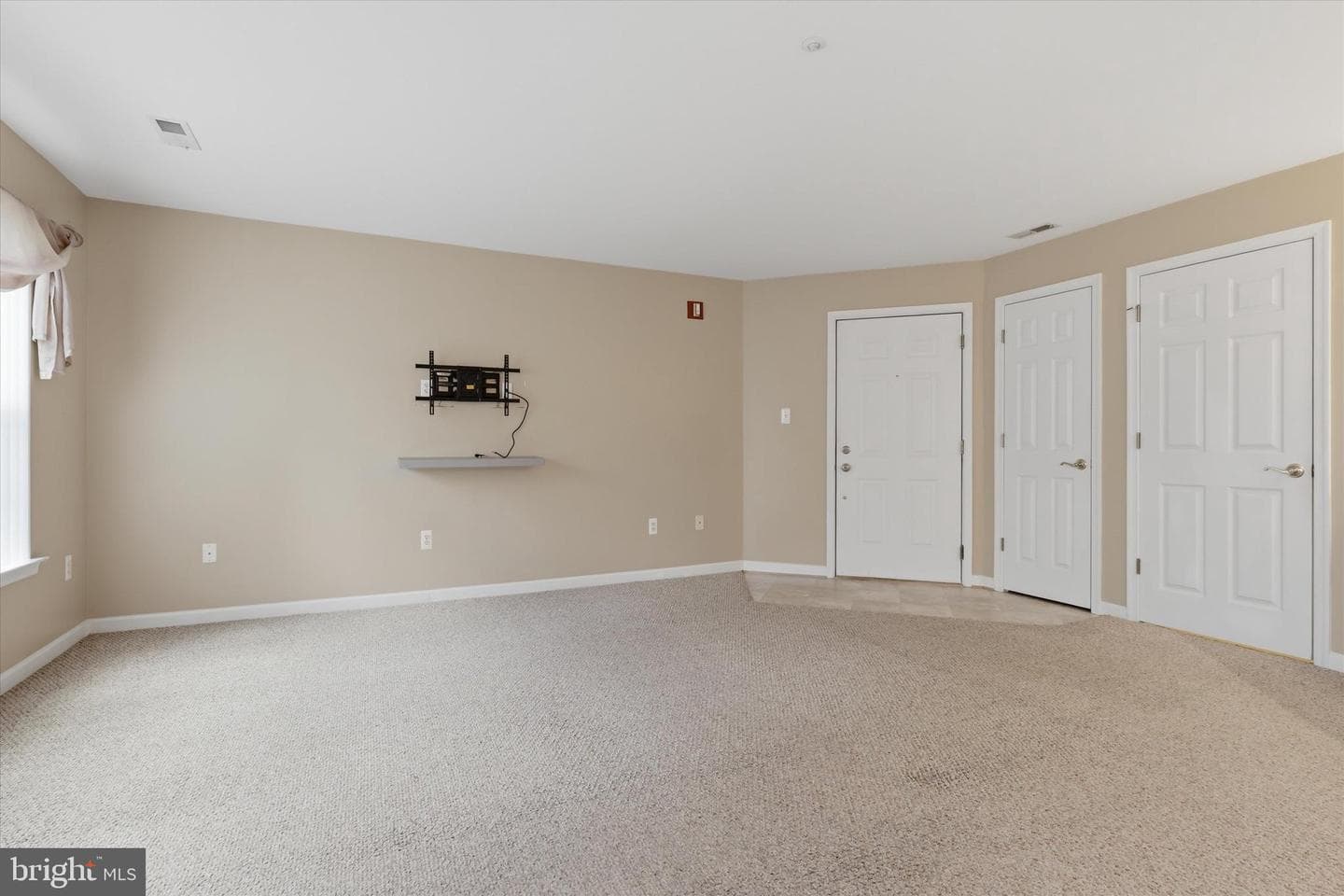 2029 Windsong Drive photo 7