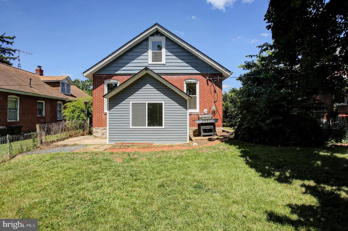 846 Guilford Avenue photo 41
