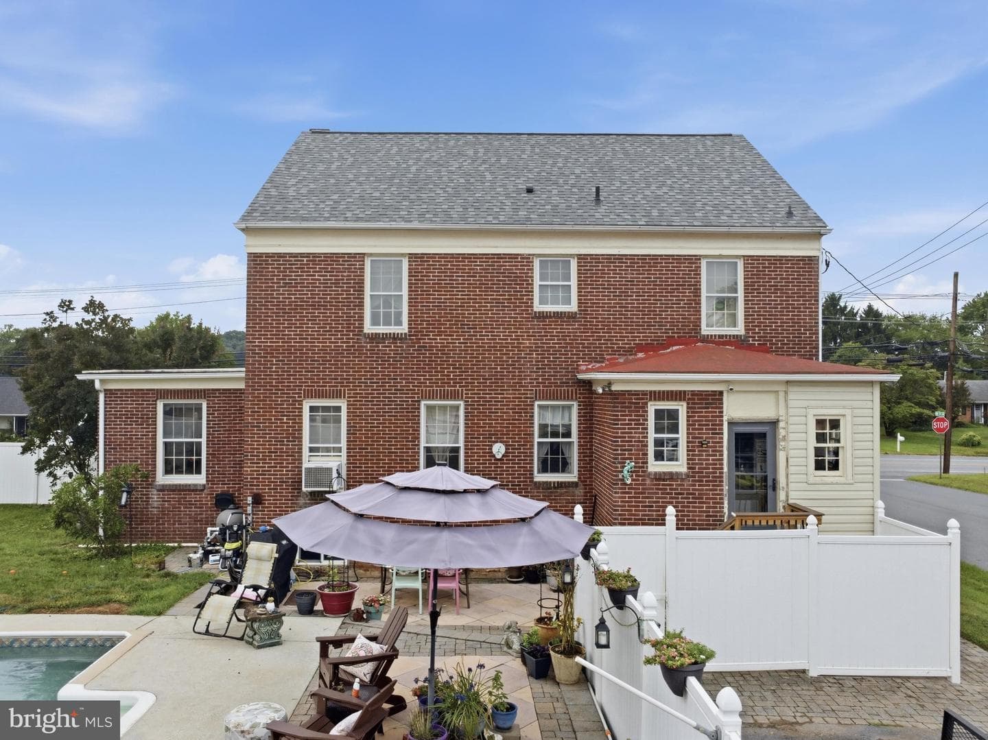 235 E Potomac Street photo 4