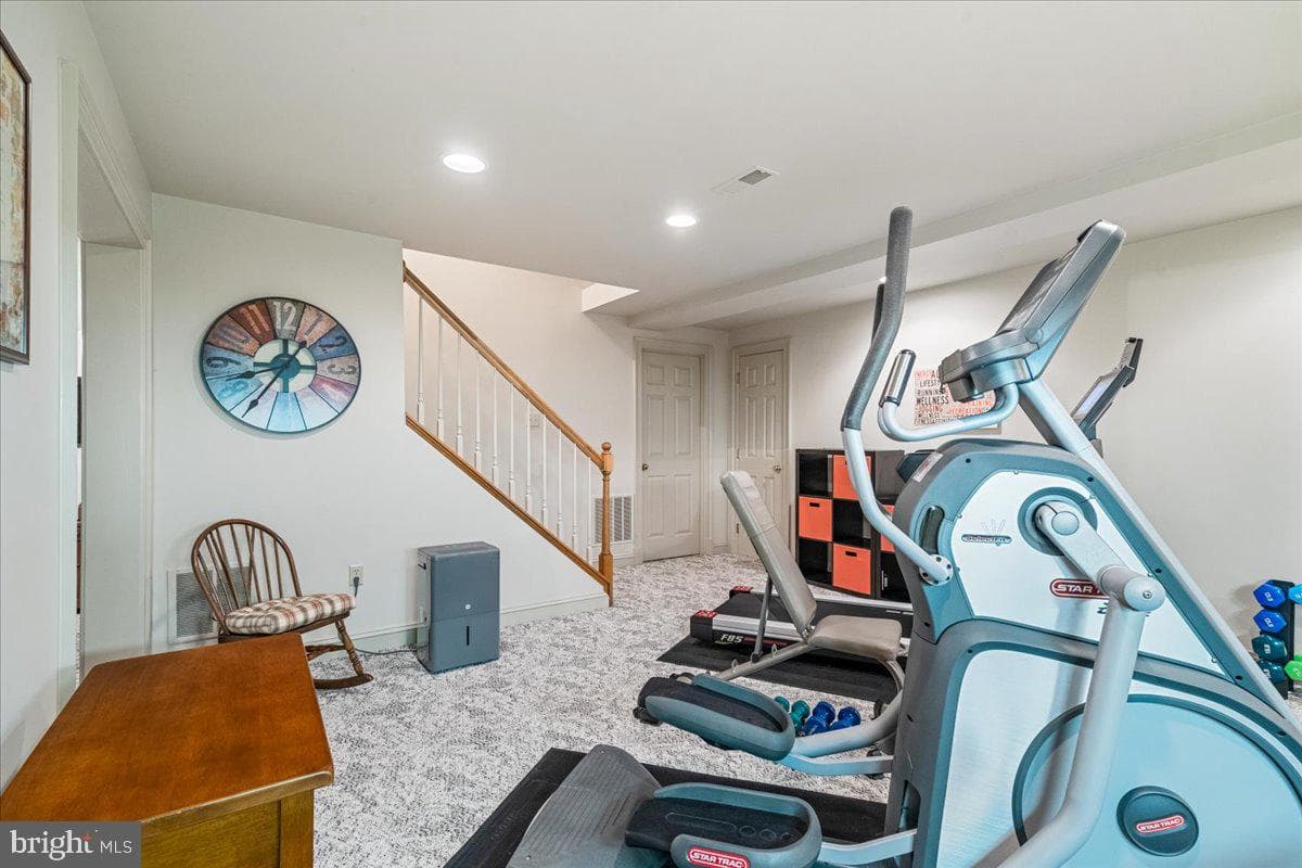9743 Redamar Drive photo 42