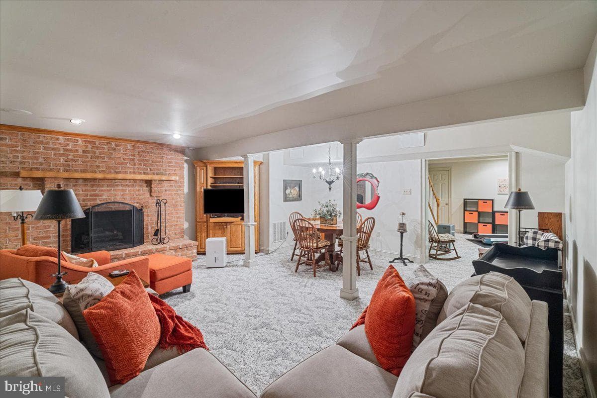 9743 Redamar Drive photo 44