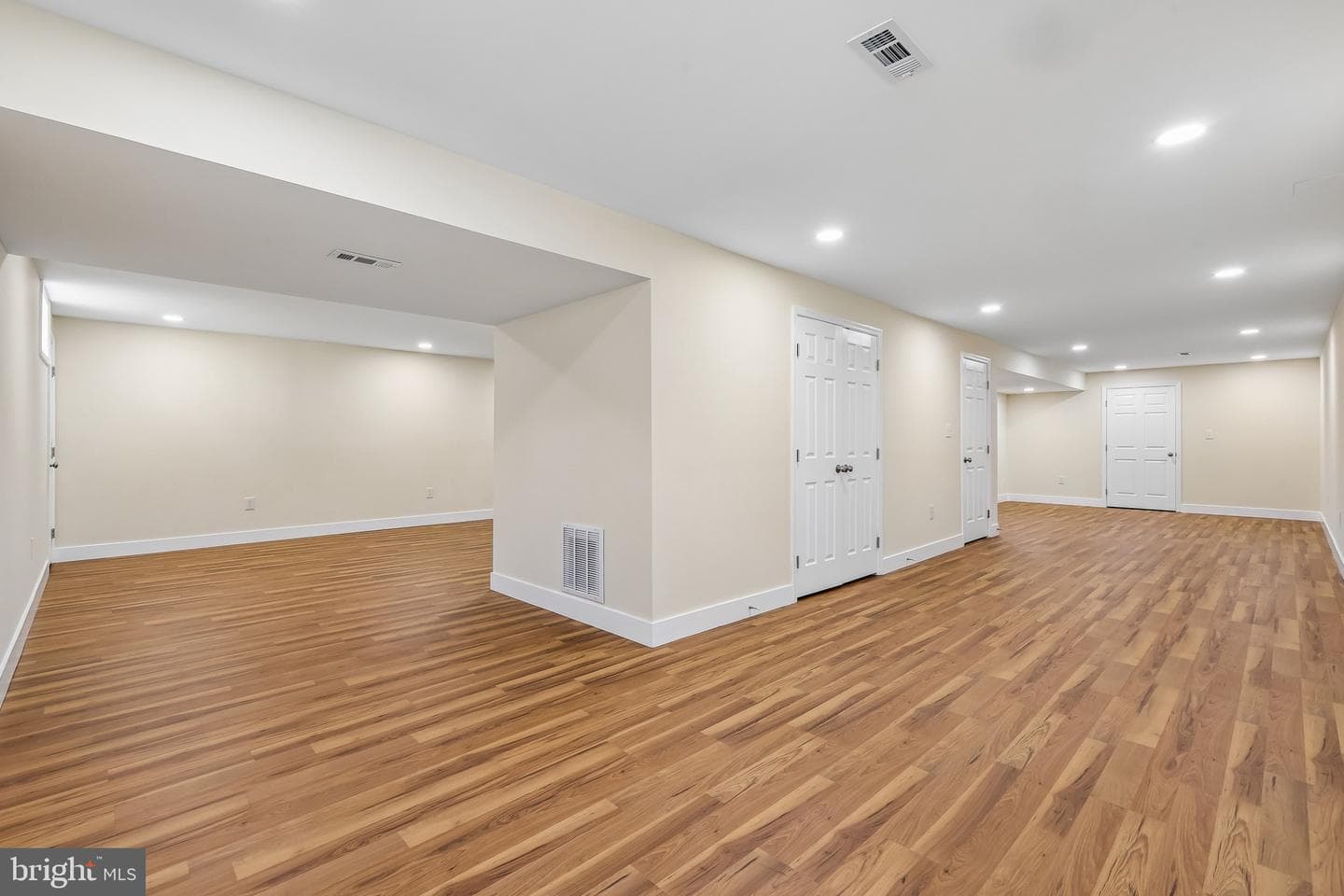 18122 Samuel Cir photo 20