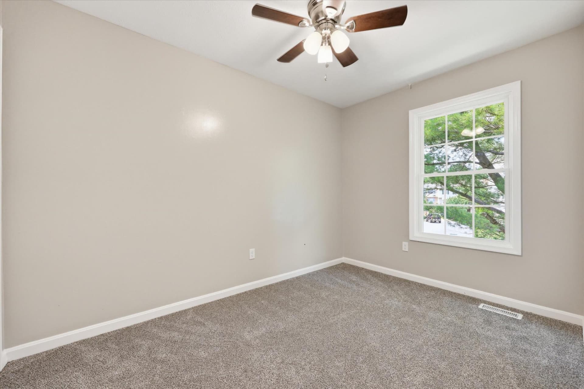 20116 Daniels Circle photo 35
