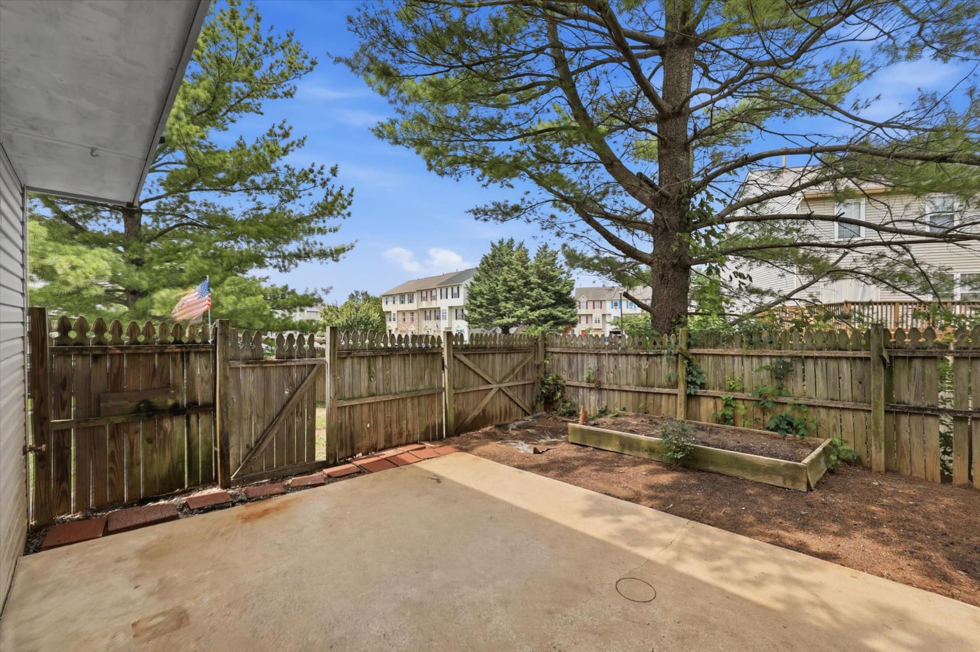 20116 Daniels Circle photo 40