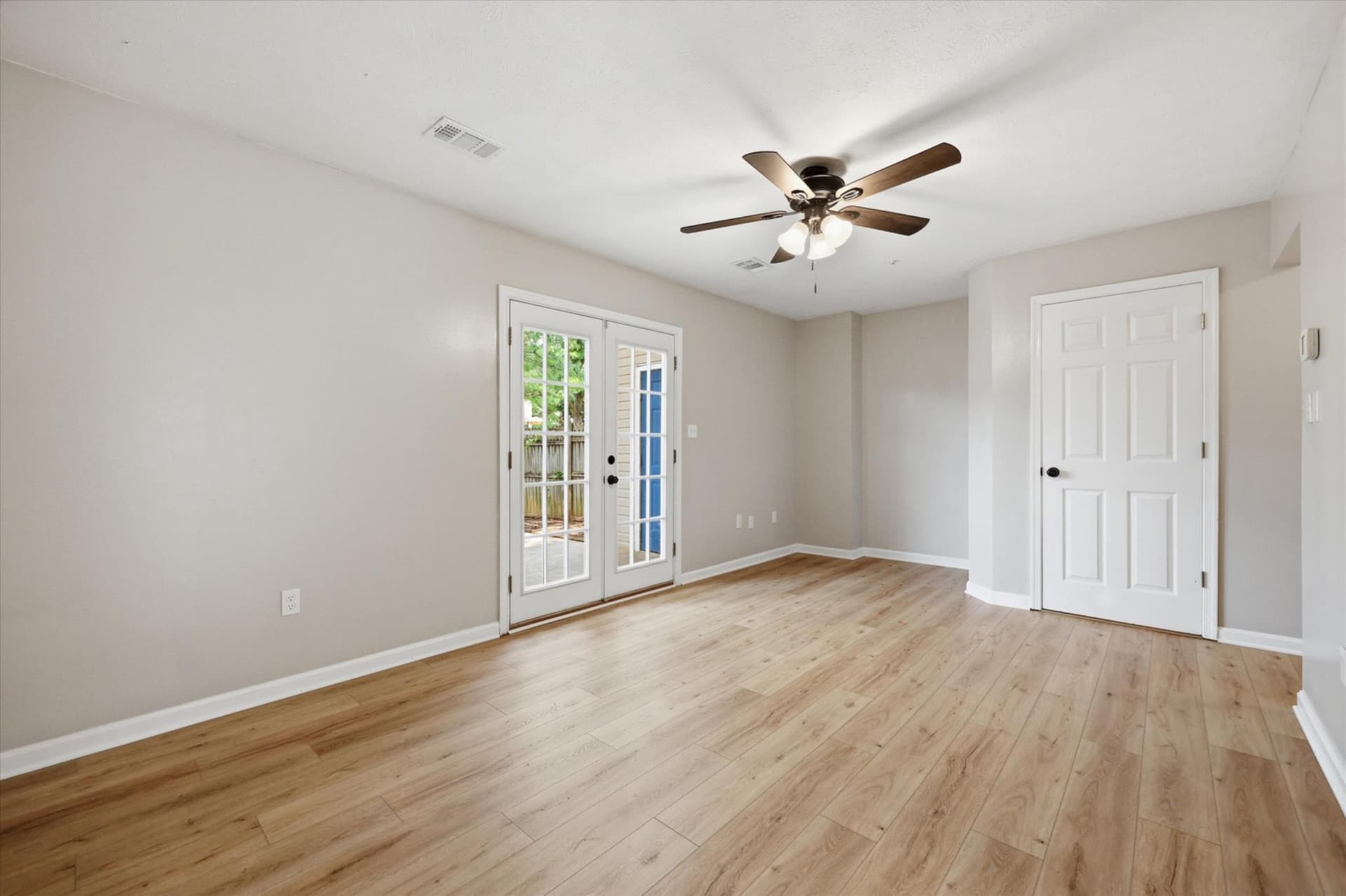 20116 Daniels Circle photo 9