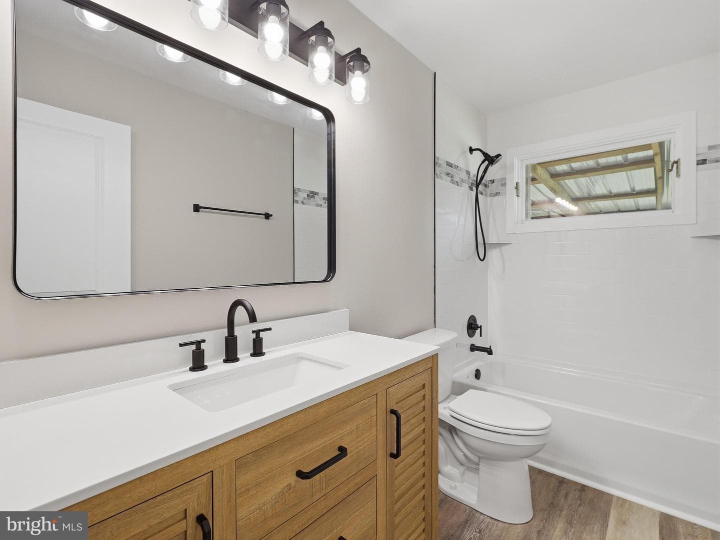 17608 Forest Glen Circle photo 18