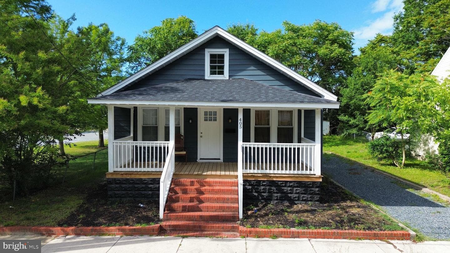 405 Washington Street