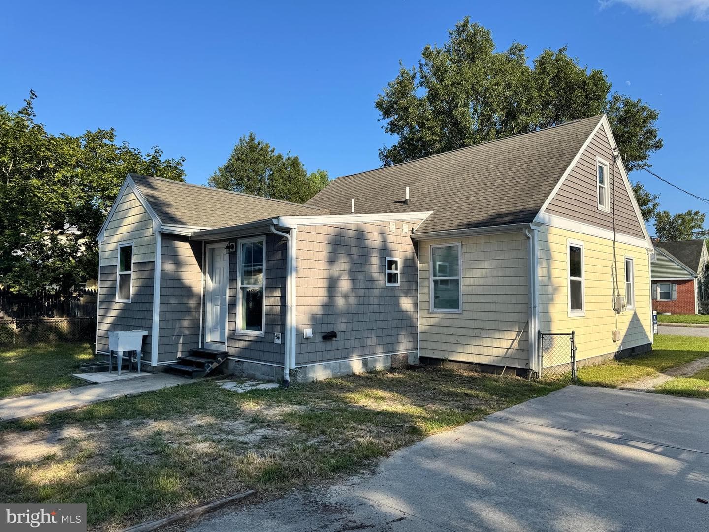 923 Preston Street photo 5