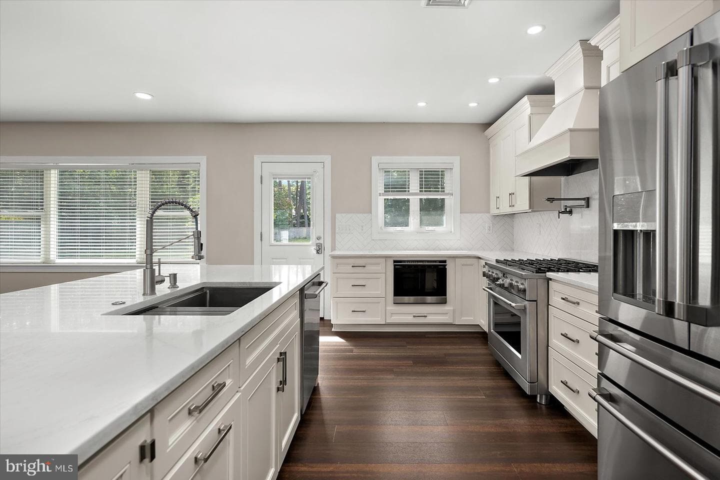 1105 Riverside Drive photo 15