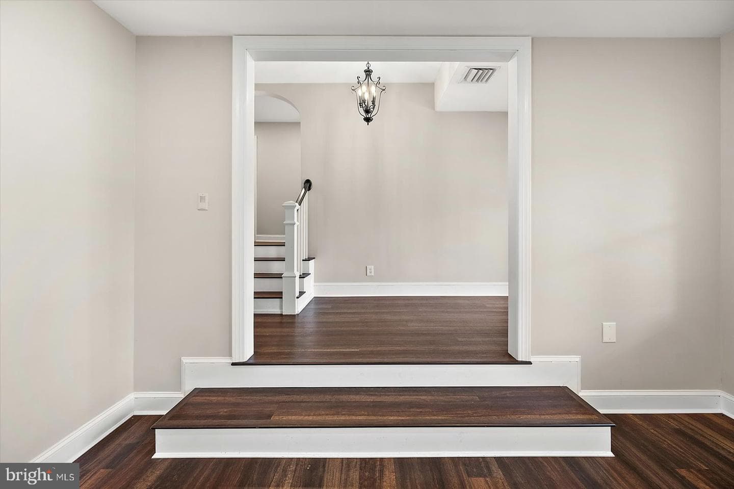 1105 Riverside Drive photo 31