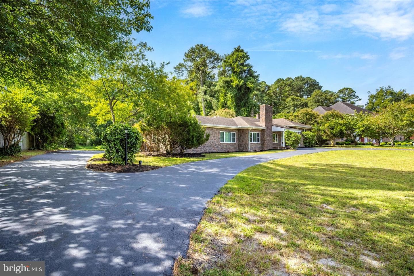 1105 Riverside Drive photo 60