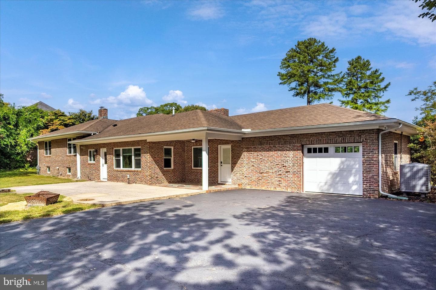 1105 Riverside Drive photo 67