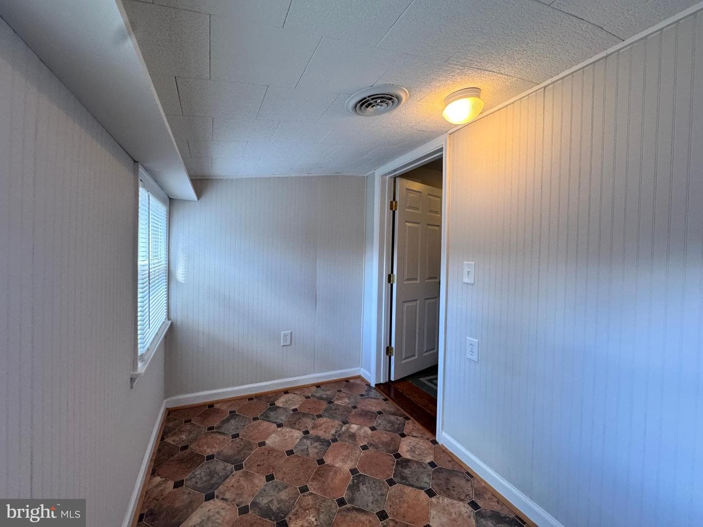 204 Holland Avenue photo 36
