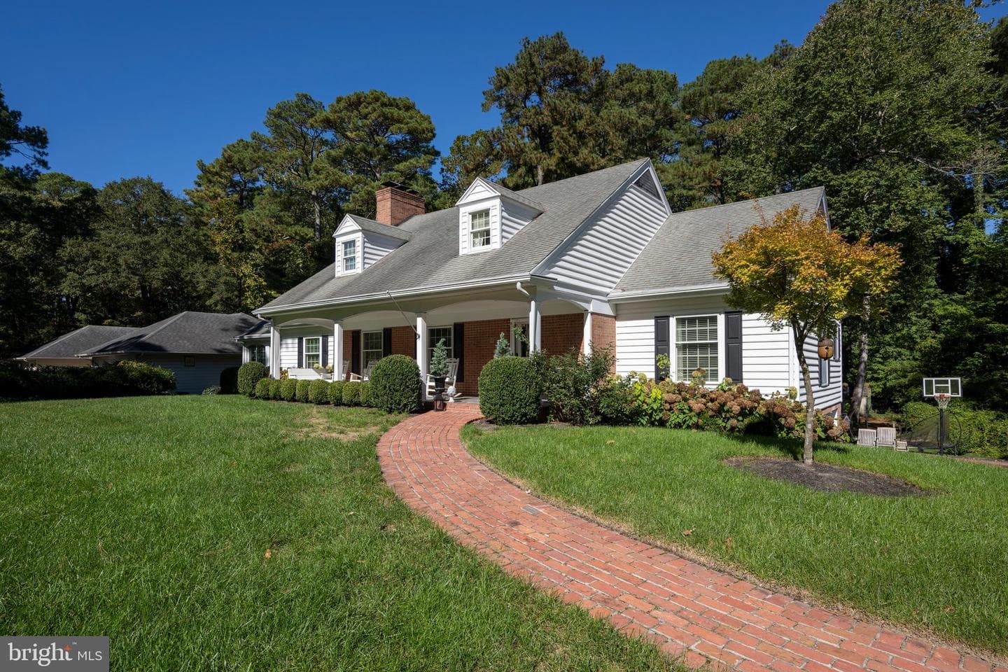 409 Rolling Rd photo 45
