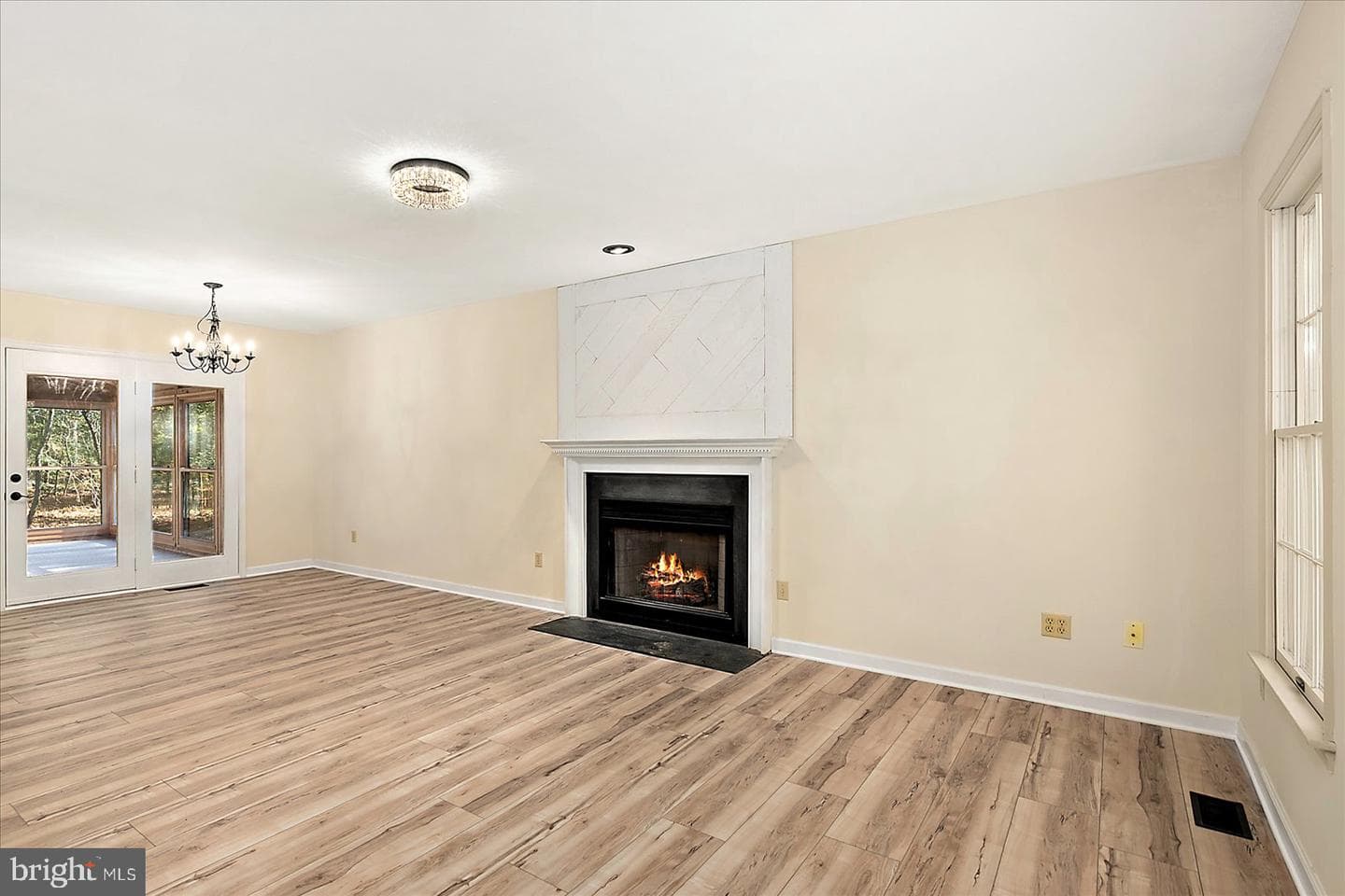5991 Hounds Bay Circle photo 3