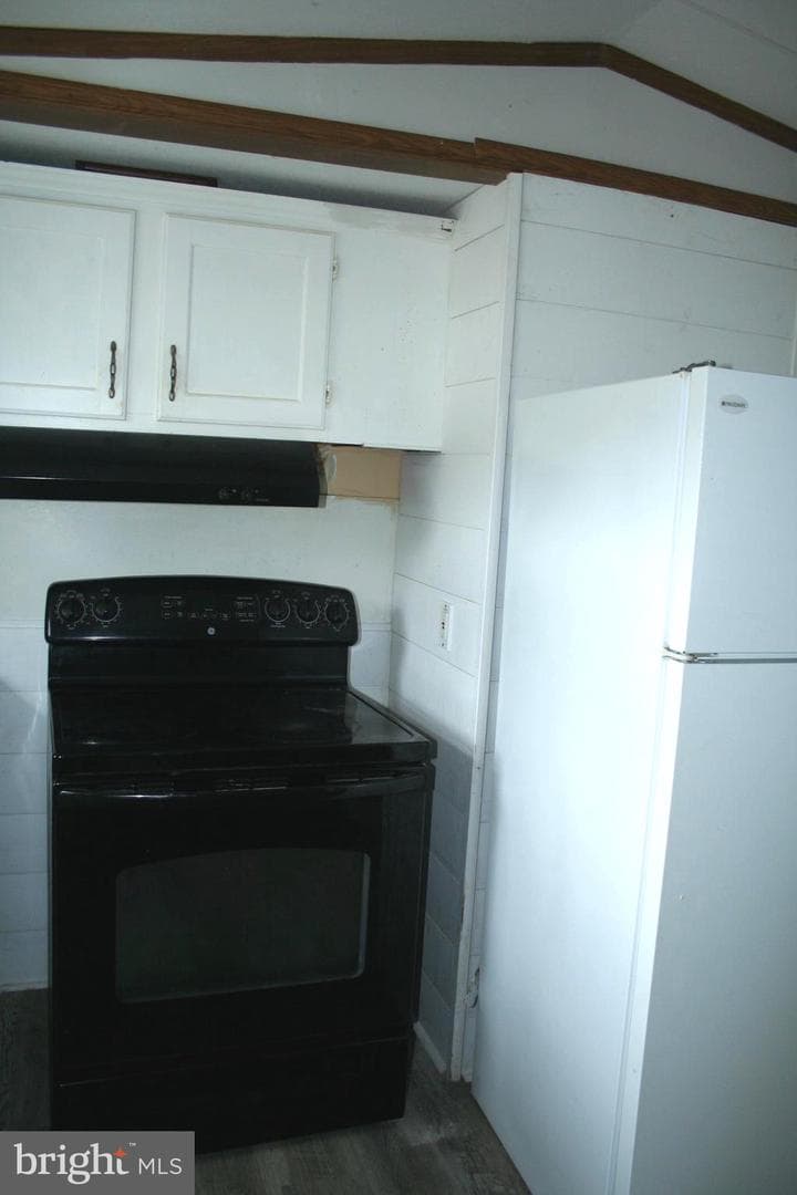 5850 Brook Street photo 18