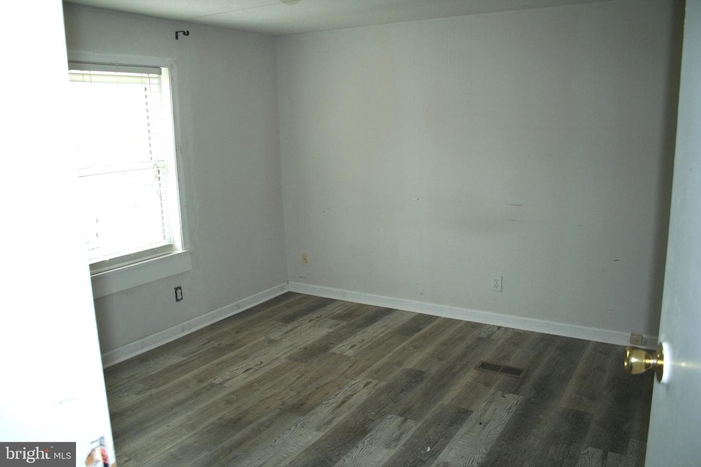 5850 Brook Street photo 21