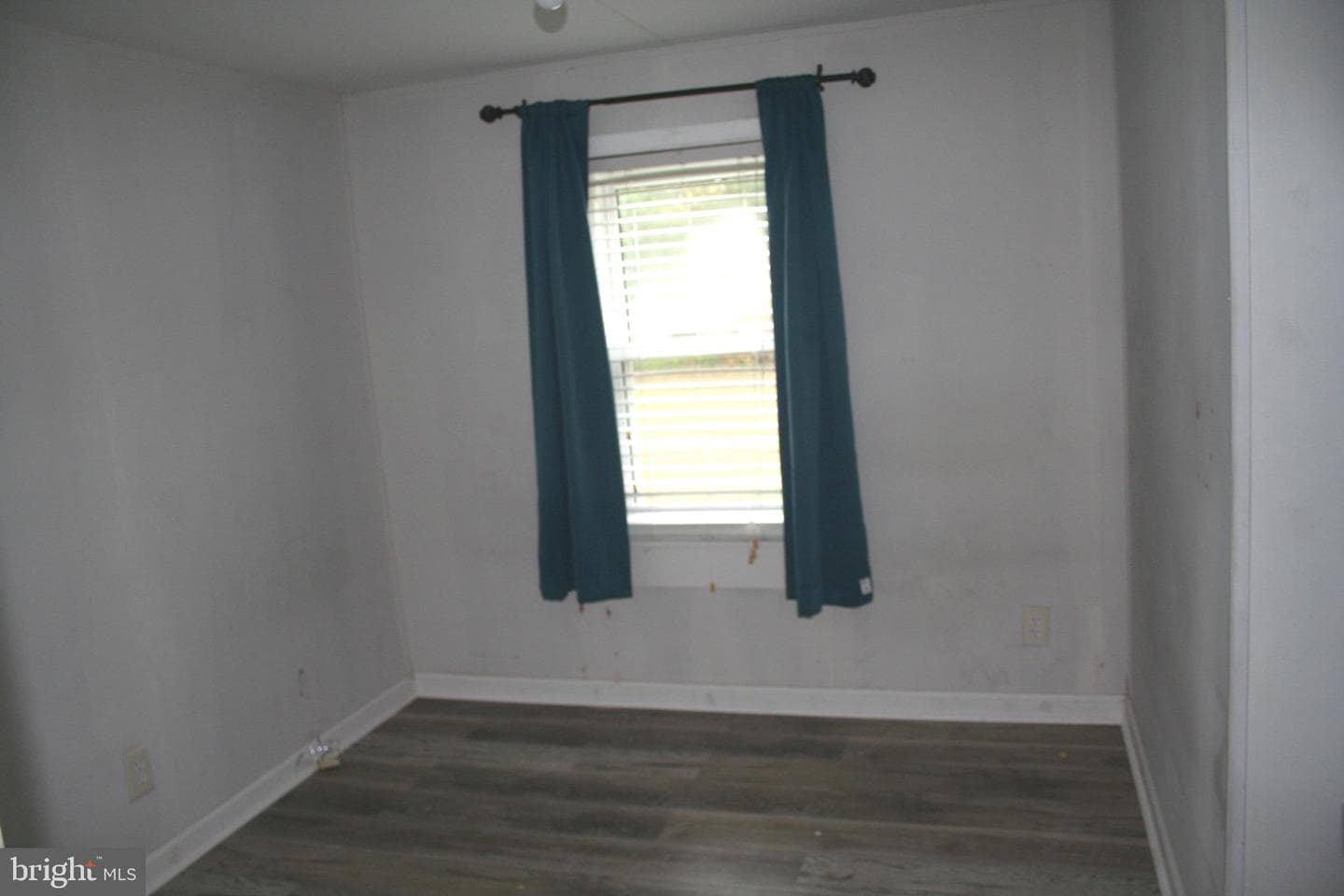 5850 Brook Street photo 4