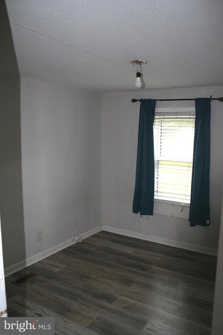 5850 Brook Street photo 6