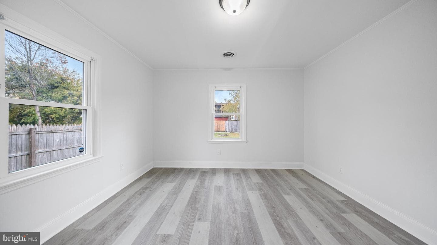 1007 Spring Avenue photo 8