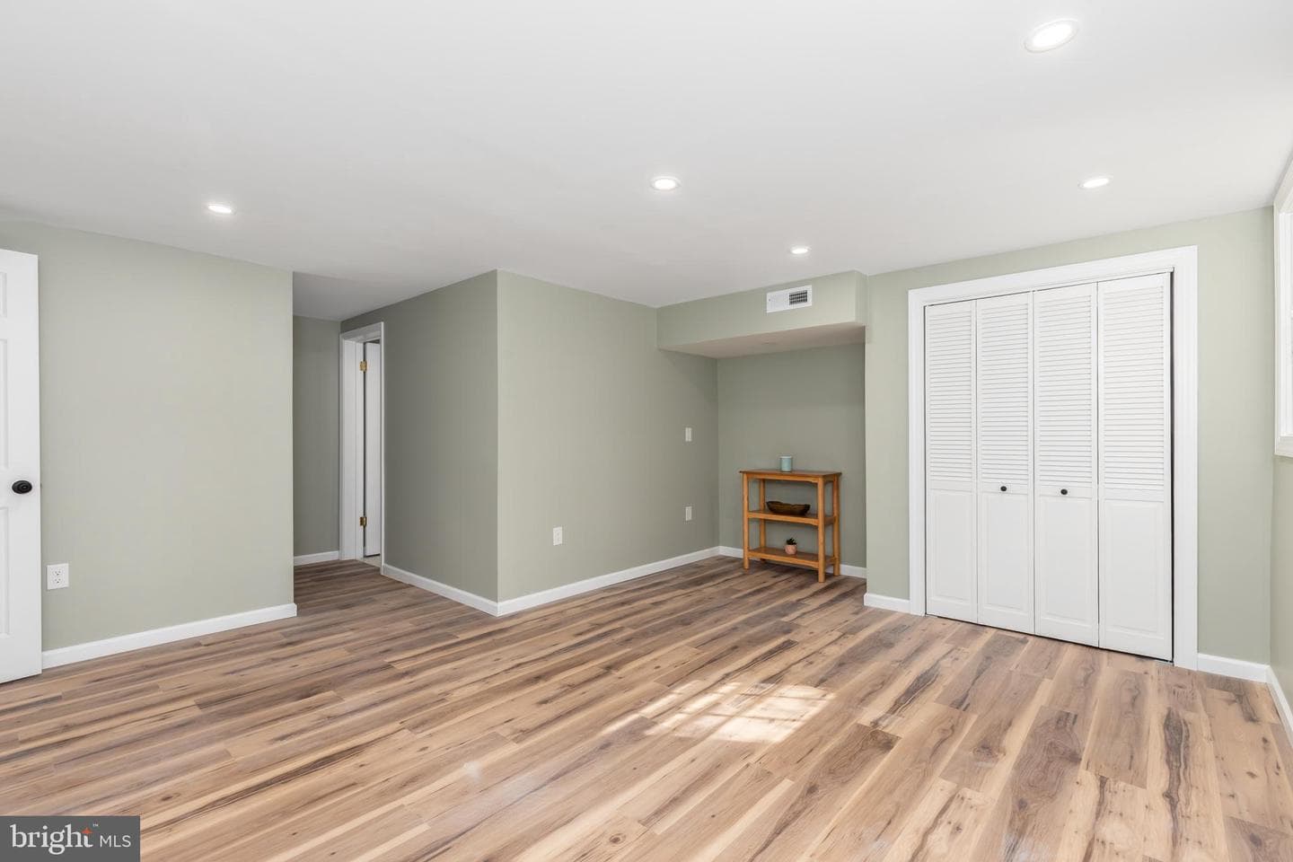 705 Buckingham Circle photo 23