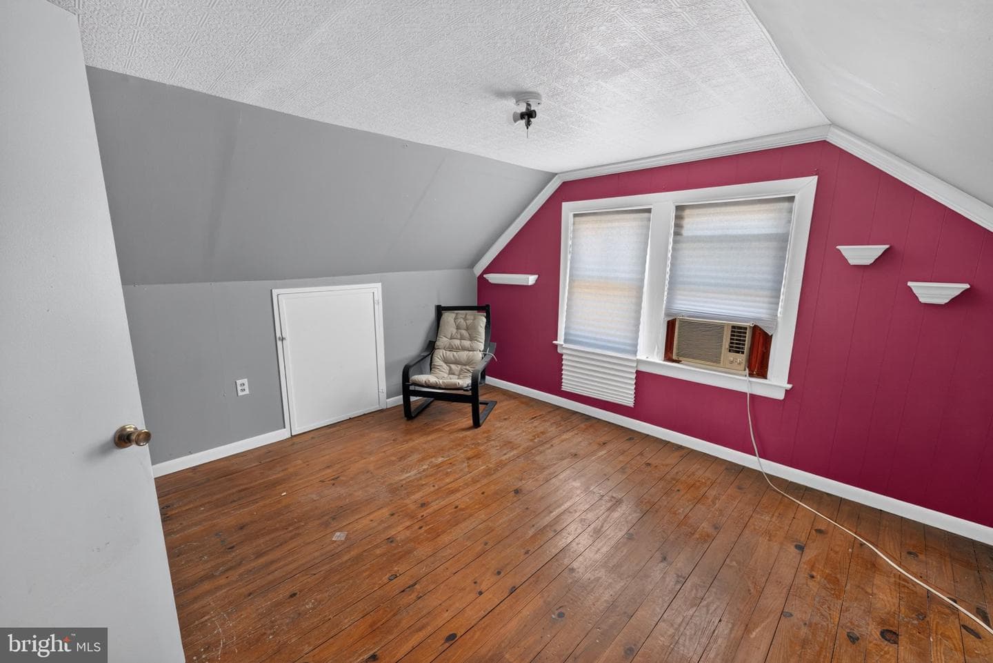 316 S Haven Avenue photo 43
