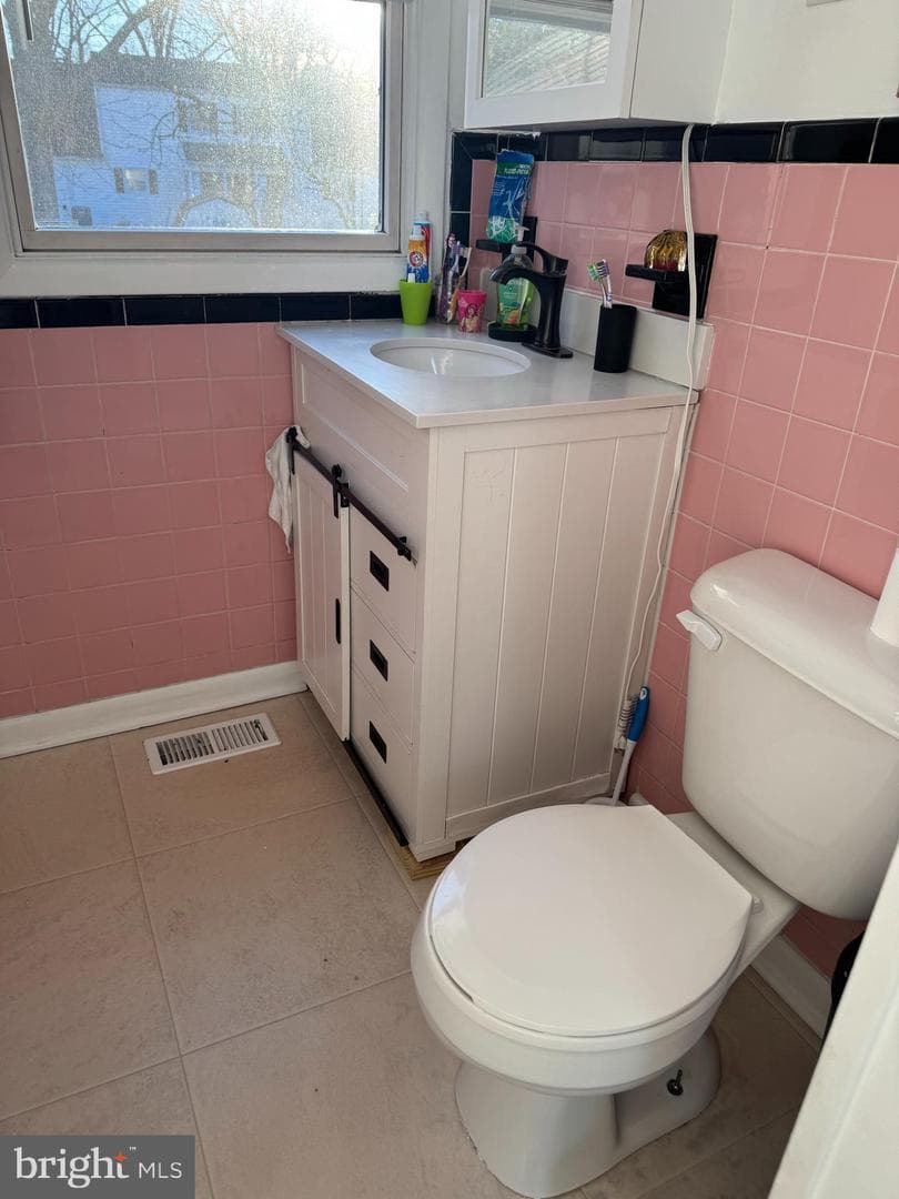 138 Coulbourn Drive photo 8