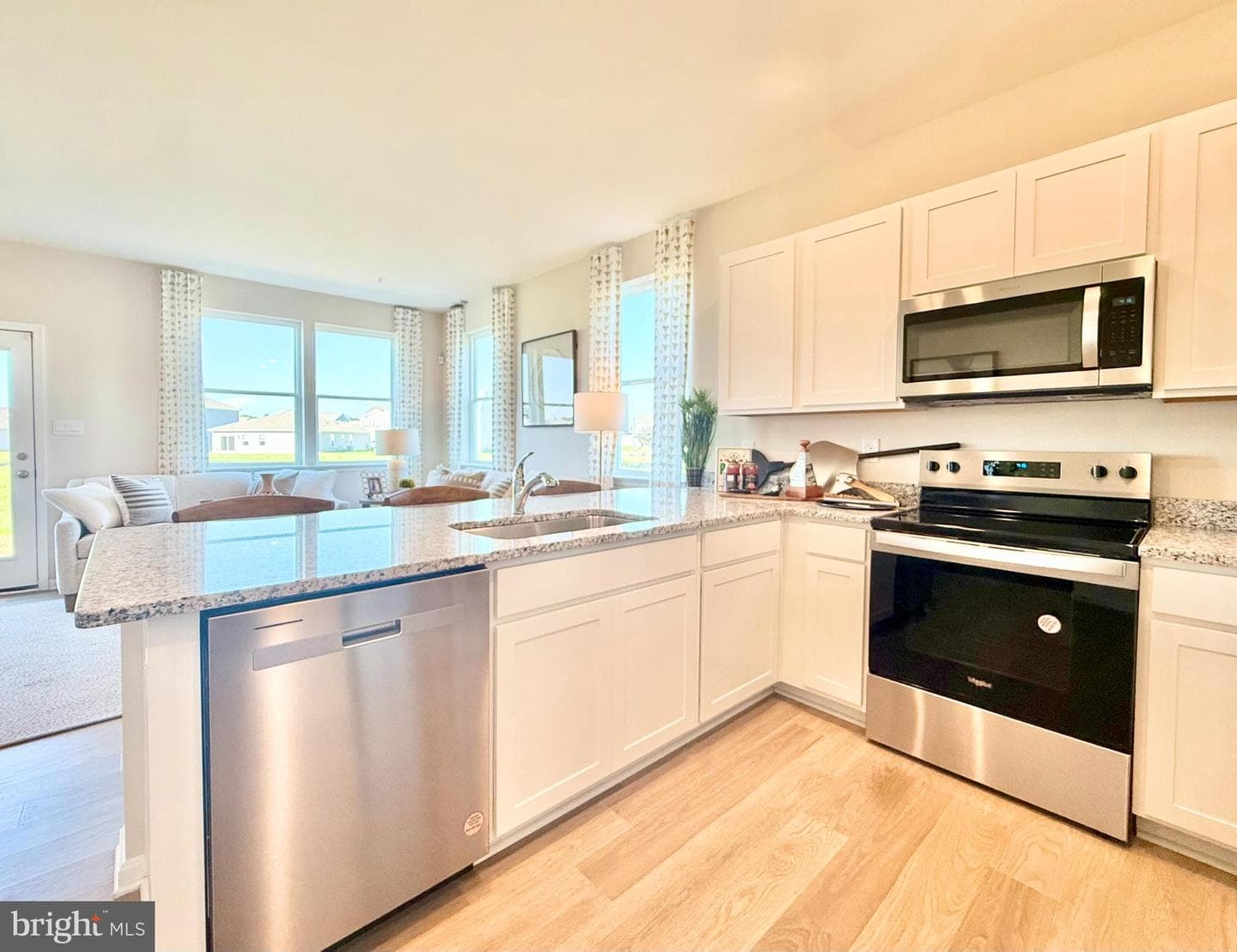 1325 Sugarplum Lane photo 8