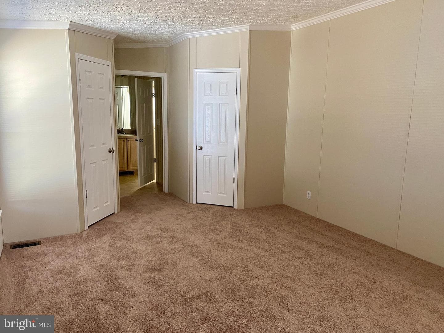 7877 Dublin Road photo 40