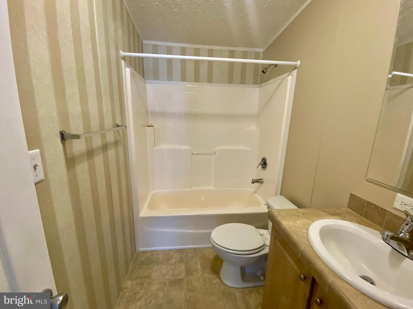 7877 Dublin Road photo 51
