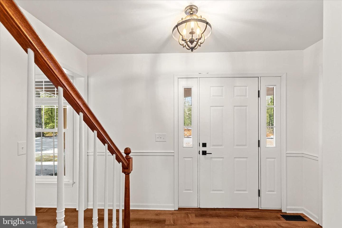 1011 Hinman Lane photo 7