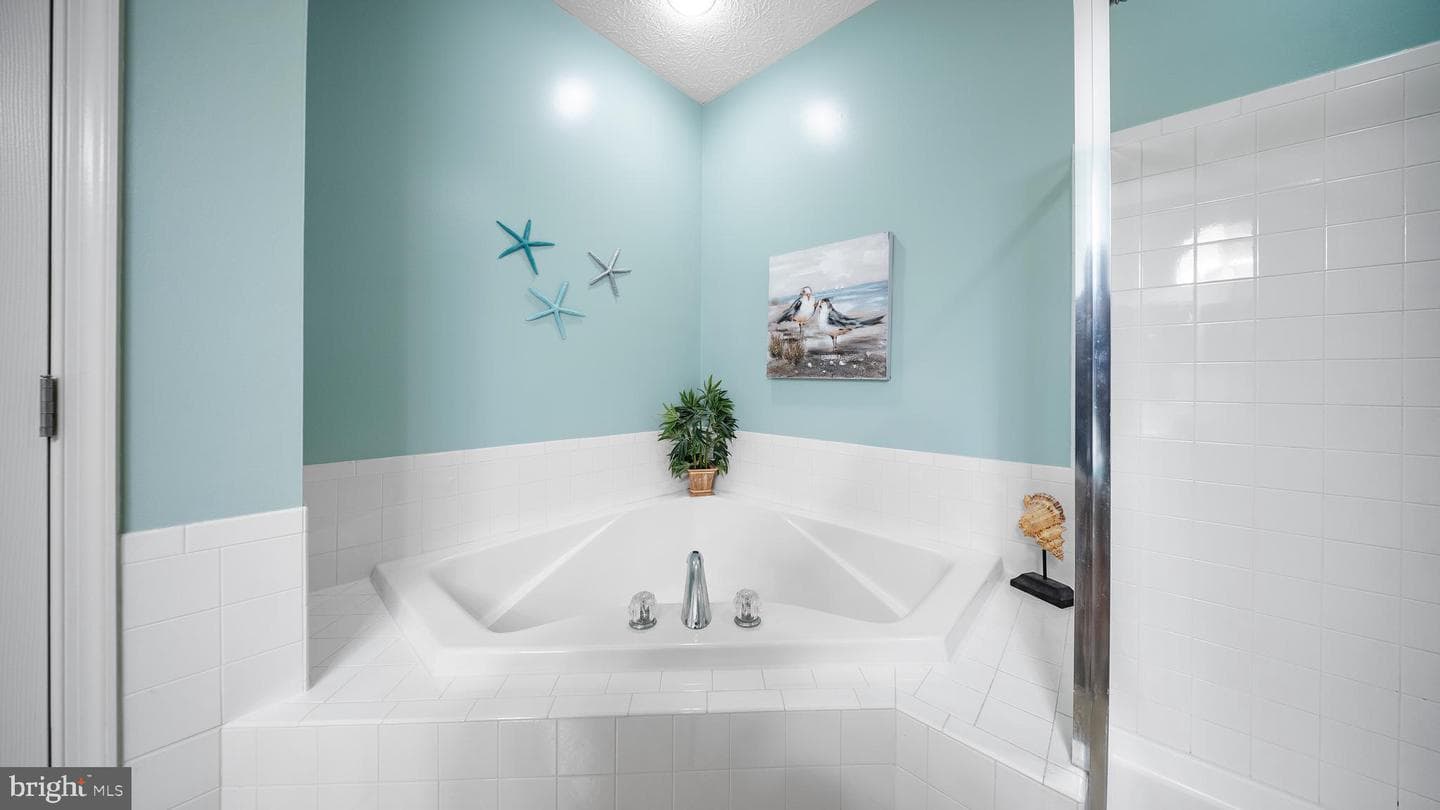 9555 Wedge Way photo 12