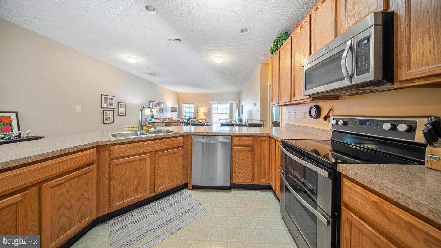 9555 Wedge Way photo 7