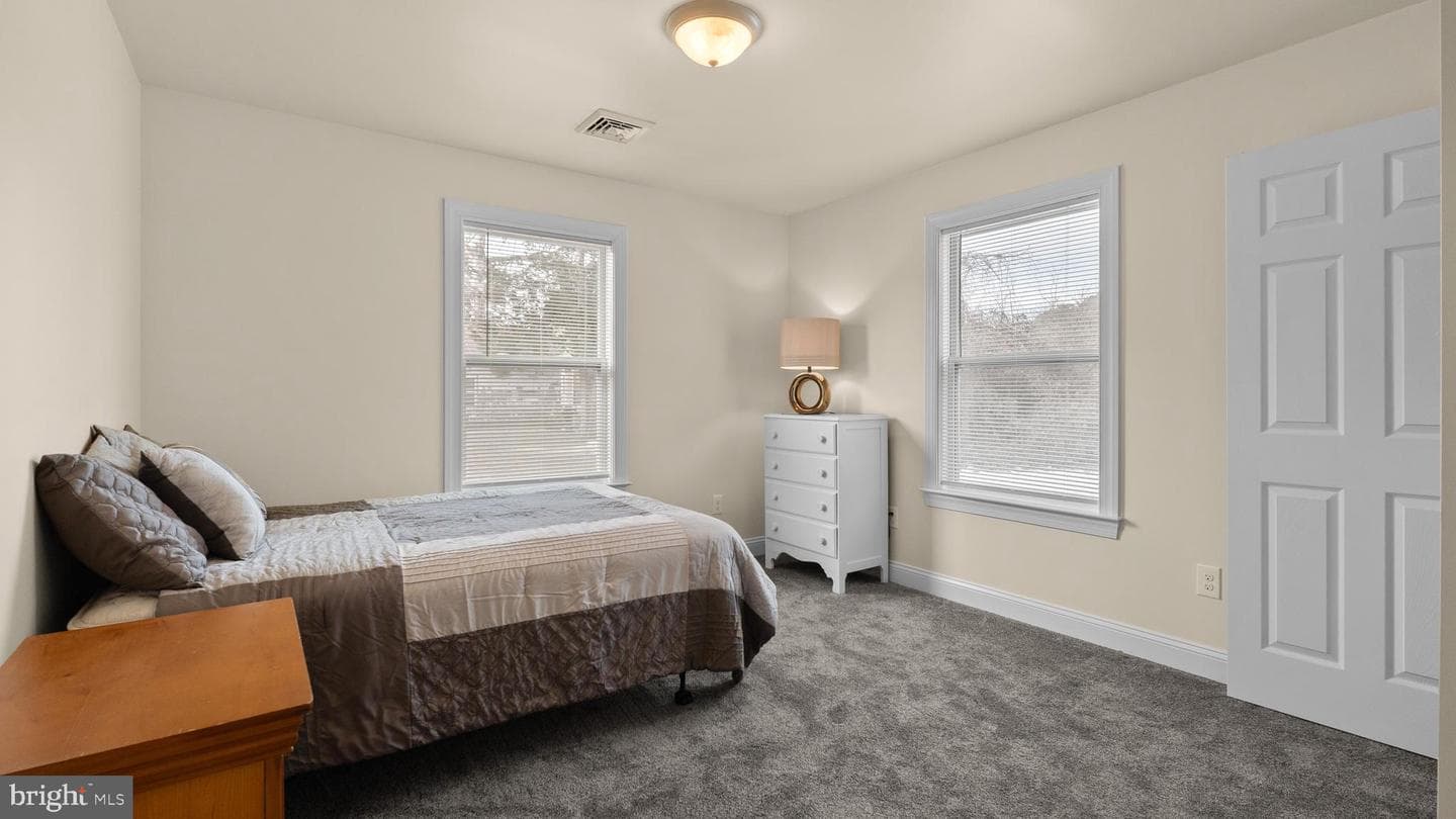 108 Camden Avenue photo 23